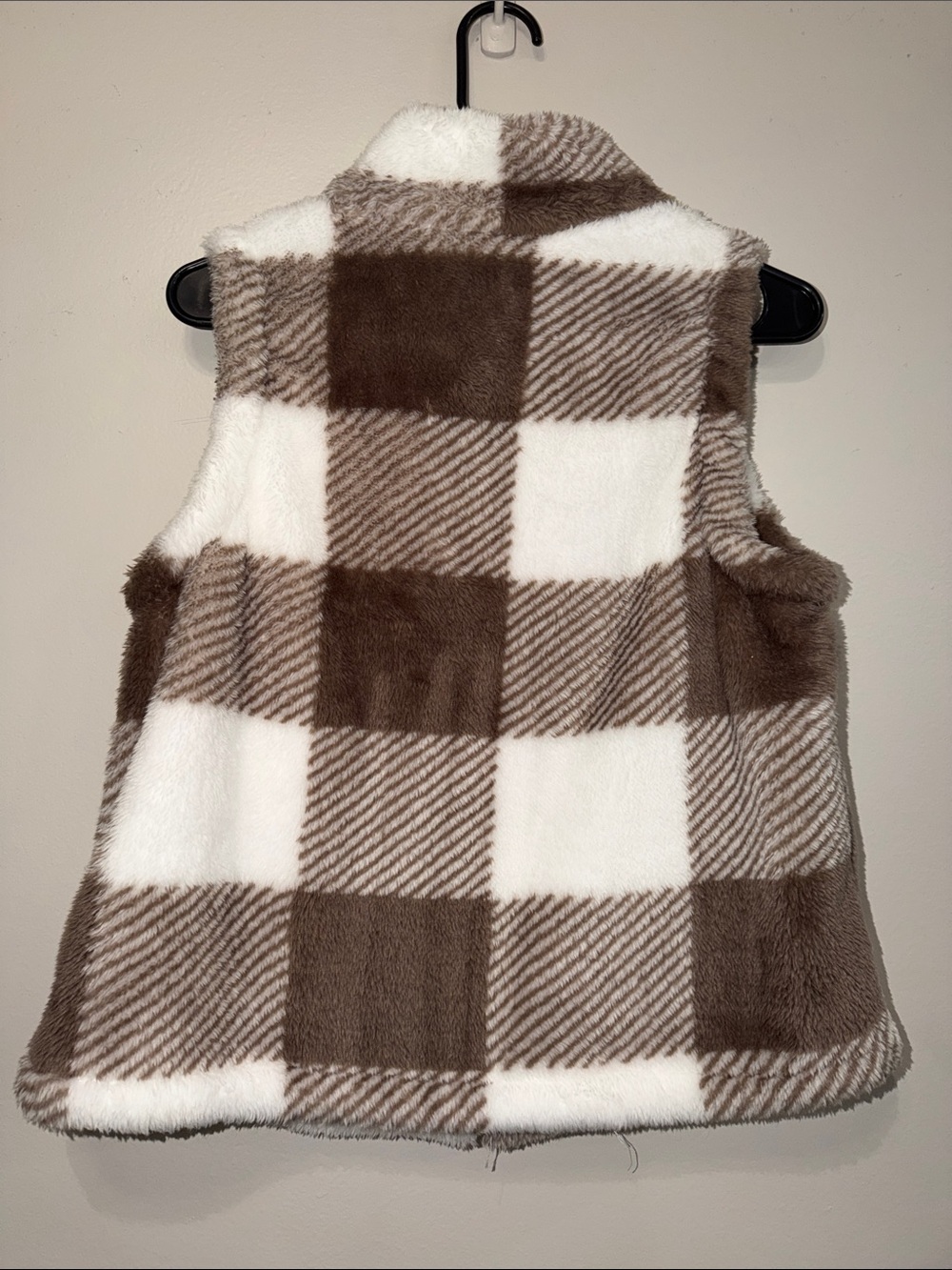 Brown & White Buffalo Plaid Sherpa Zip-Front Vest - Picture 6 of 7